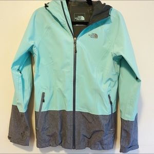 North Face Hyvent 2.5L Hooded rain jacket